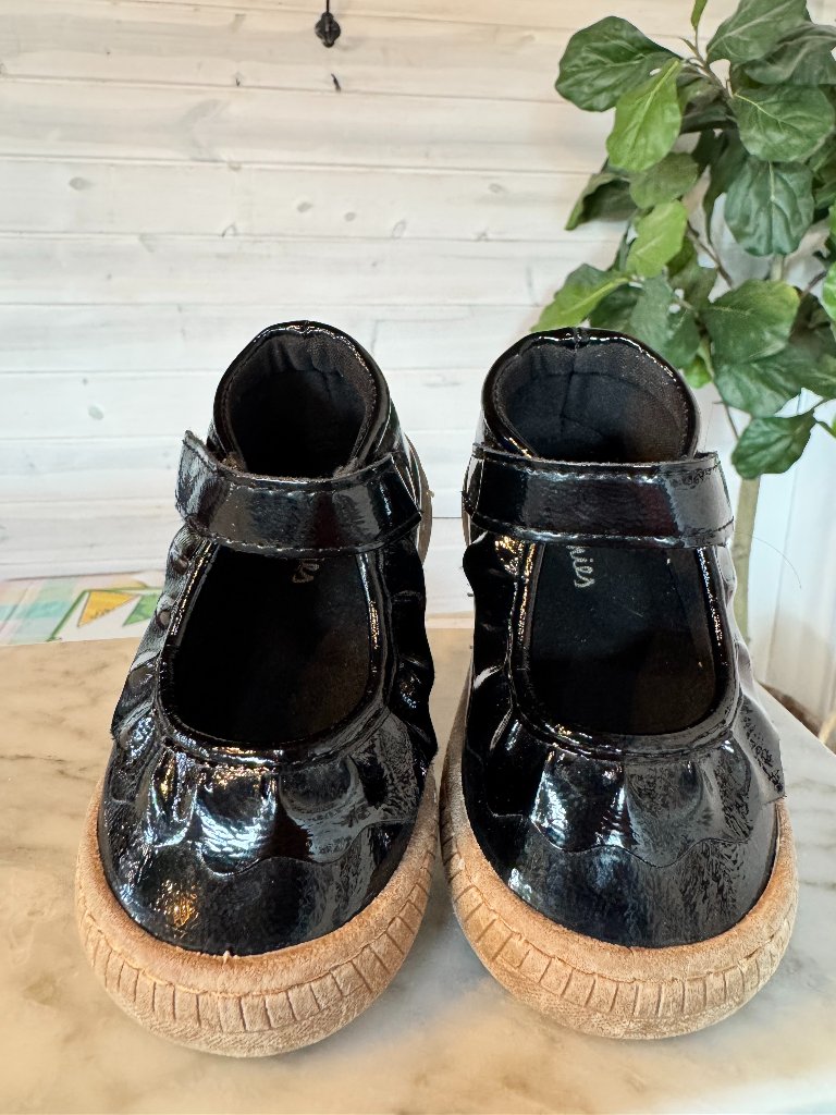 Oomphies Mary Janes